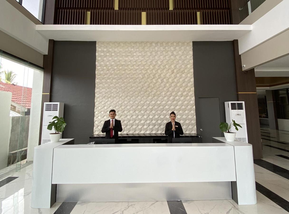 Luminor Hotel Tanjung Selor By Wh ภายนอก รูปภาพ